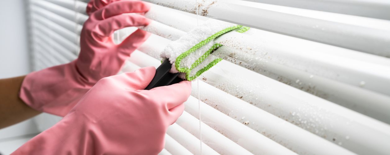 Blind Cleaning